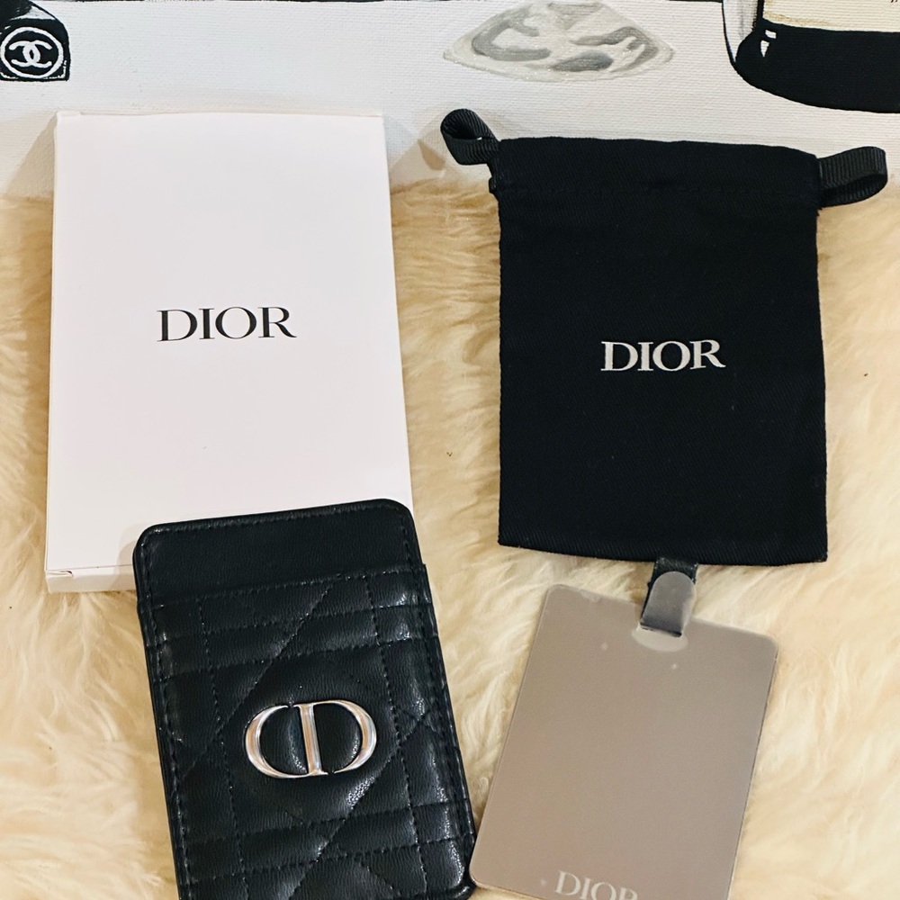 🔥 NIB Dior Quilted Card Case & Mirror w/ Phone Sticker Limited Edition - Picture 5 of 6